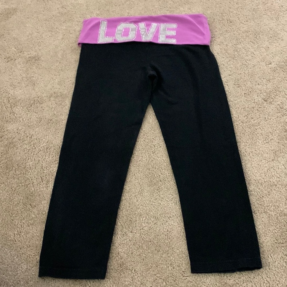 SO yoga capri leggings